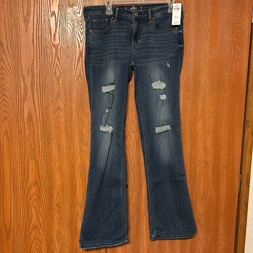 Hollister 11R w30l32 Low rise boot classic stretch NWT
Destroyed